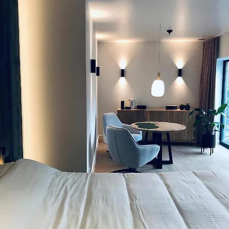 Le Porte-bonheur Bed & Breakfast *